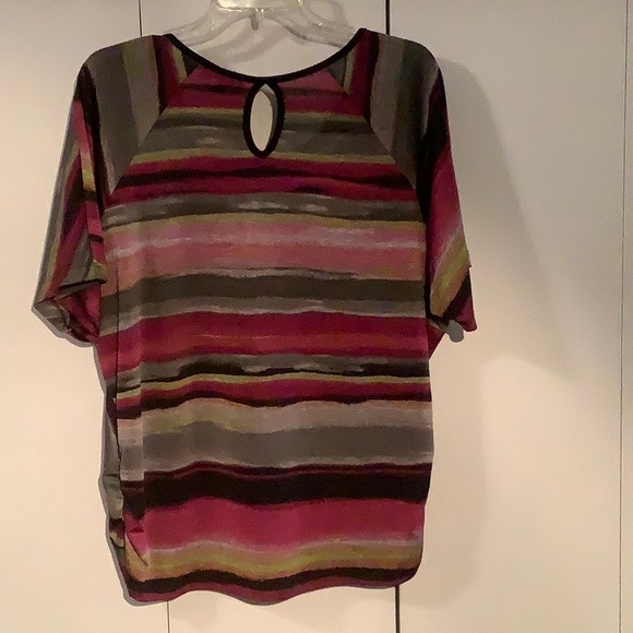 “Notations” Top - Picture 2 of 7